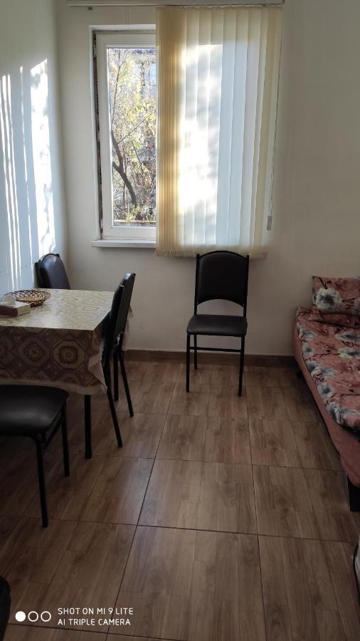 Apartments Azatutyan Avenue 9, Кв 19 Jerevan Exteriér fotografie