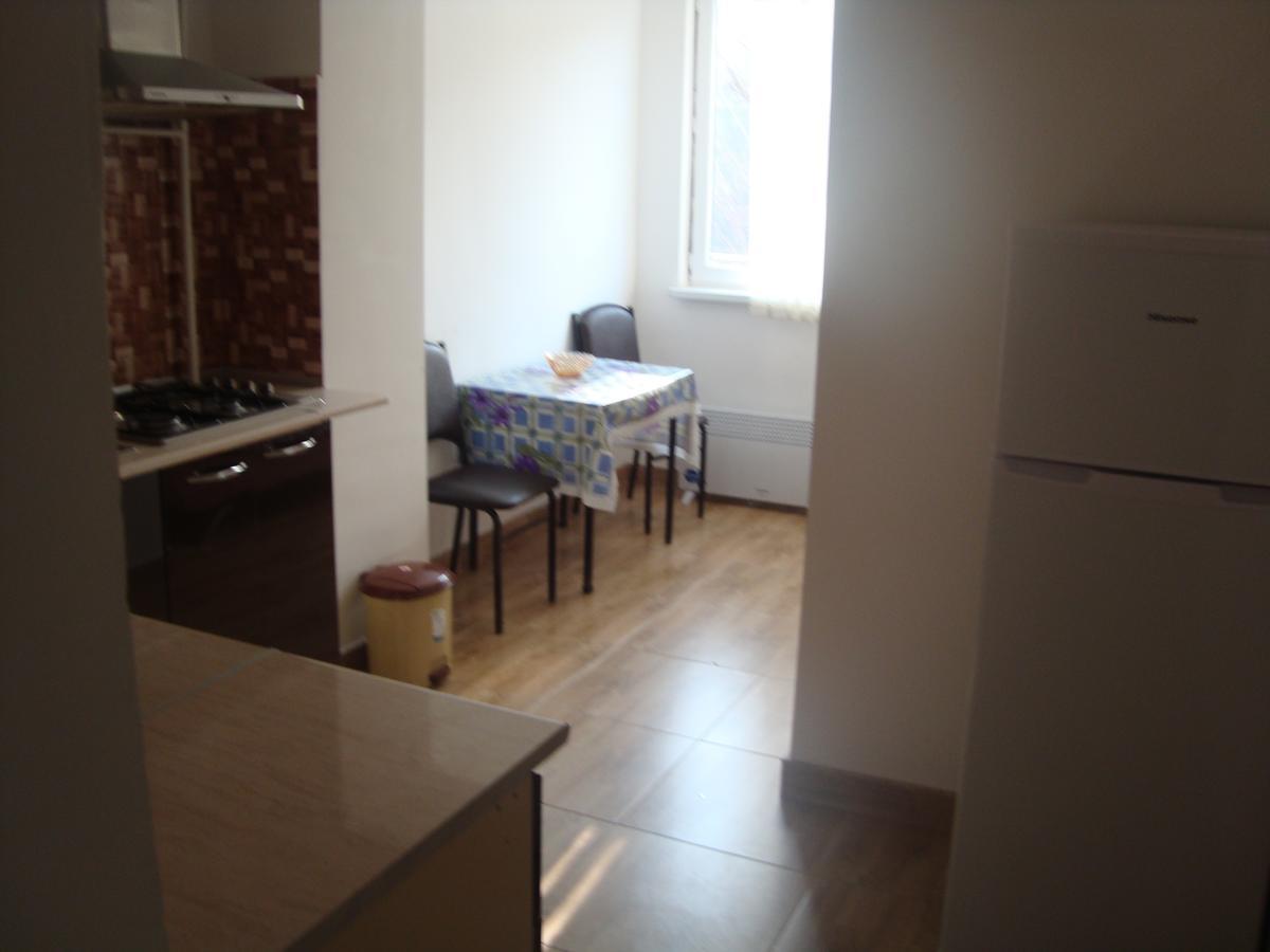 Apartments Azatutyan Avenue 9, Кв 19 Jerevan Exteriér fotografie